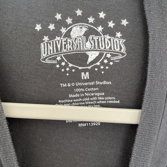 Men’s Jurassic World size medium t shirt - Picture 3 of 4